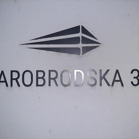 Apartman Viaggio Sremska Mitrovica Exteriör bild